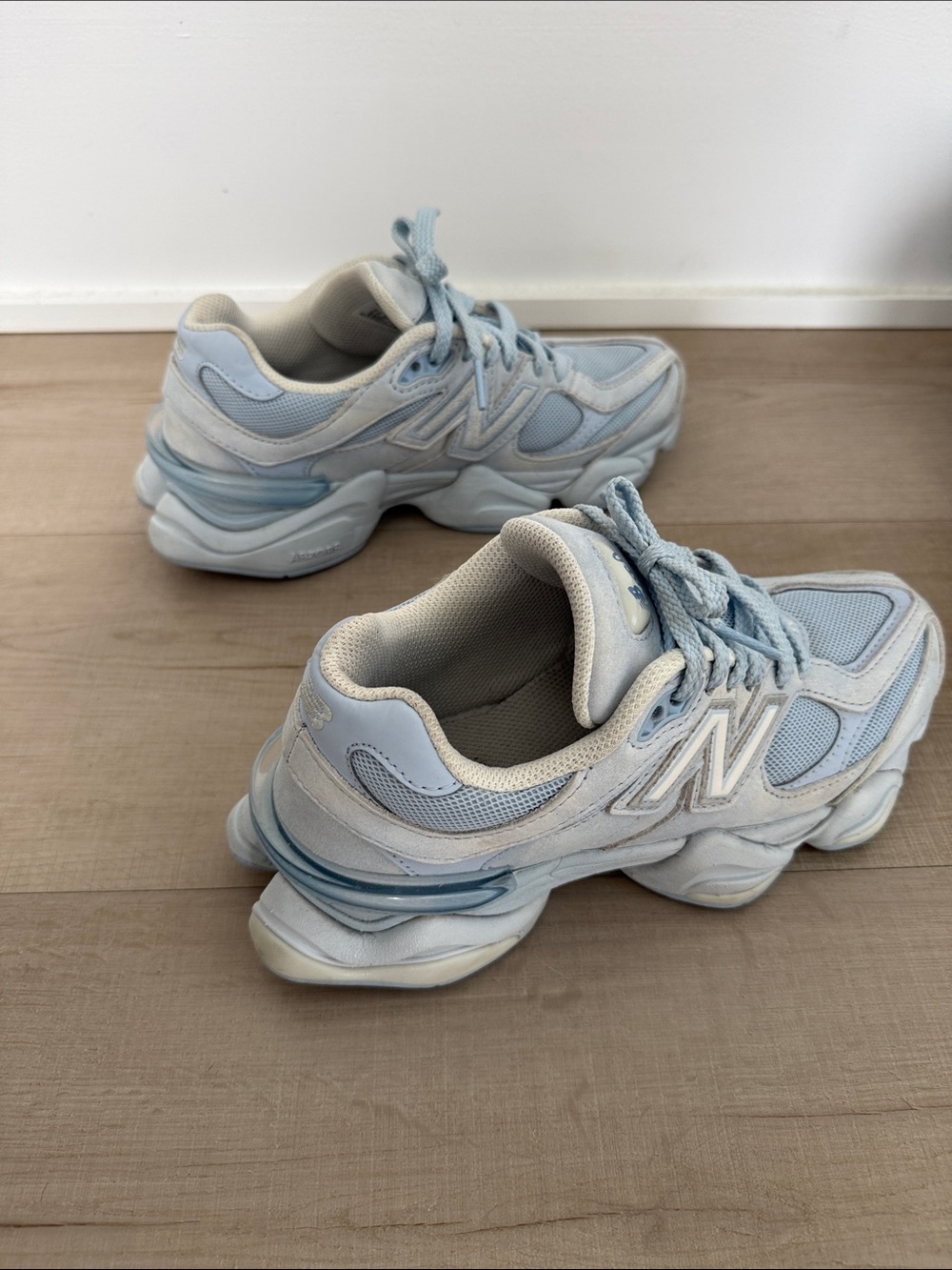 New Balance 9060 - U4.5/W6 - Sea Salt Oxford Blue - Picture 4 of 7
